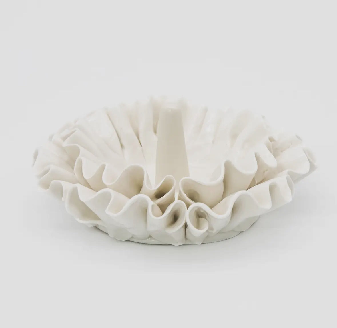 White Frill Ring Holder